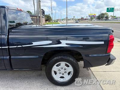 2007 Chevrolet Silverado 1500 Classic LT Extended Cab Medium Bed 1LT w/Rear Doors - zdjęcie 10 z 31 - miniatura