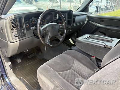 2007 Chevrolet Silverado 1500 Classic LT Extended Cab Medium Bed 1LT w/Rear Doors - zdjęcie 13 z 31 - miniatura