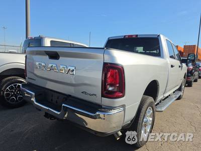 2026 Ram 2500 Big Horn Crew Cab Medium Bed - zdjęcie 4 z 19 - miniatura