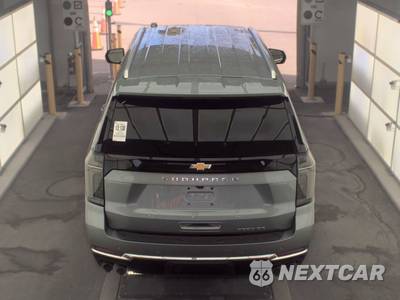2025 Chevrolet Suburban Premier 1LZ - zdjęcie 5 z 23 - miniatura
