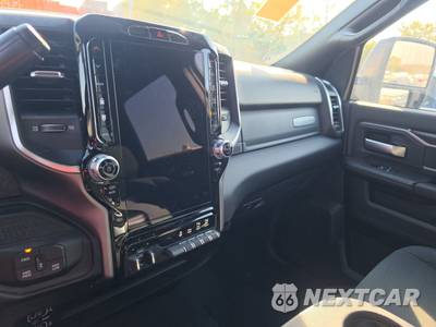 2026 Ram 2500 Big Horn Crew Cab Medium Bed - zdjęcie 11 z 19 - miniatura