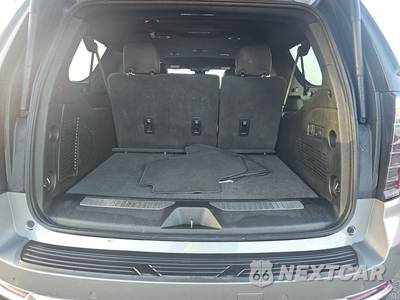 2025 Chevrolet Suburban Premier 1LZ - zdjęcie 17 z 23 - miniatura