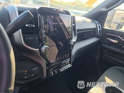 2026 Ram 2500 Big Horn Crew Cab Medium Bed - zdjęcie 11 z 19 - miniatura
