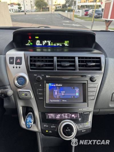 2014 Toyota Prius v Five - zdjęcie 10 z 13 - miniatura