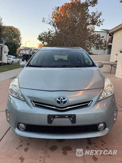 2014 Toyota Prius v Five - zdjęcie 2 z 13 - miniatura