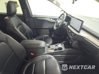 2023 Ford Escape Platinum - zdjęcie 8 z 18 - miniatura