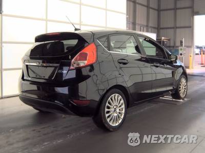 2016 Ford Fiesta Titanium Hatchback - zdjęcie 4 z 39 - miniatura
