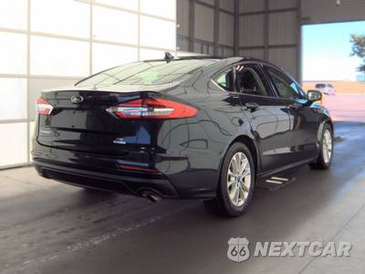 2020 Ford Fusion SE - zdjęcie 4 z 33 - miniatura