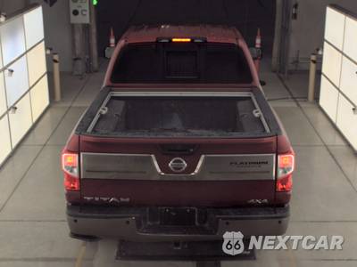 2018 Nissan TITAN Platinum Reserve Crew Cab Short Bed - zdjęcie 6 z 26 - miniatura