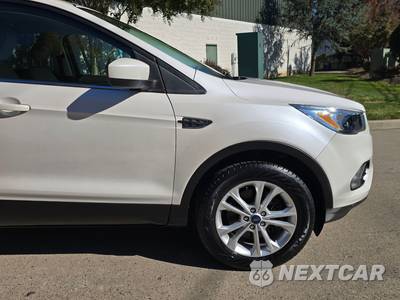 2019 Ford Escape SE - zdjęcie 12 z 45 - miniatura