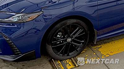2026 Toyota Camry SE - zdjęcie 7 z 30 - miniatura