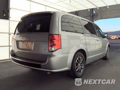 2017 Dodge Grand Caravan SXT 121.2" WB - zdjęcie 4 z 41 - miniatura