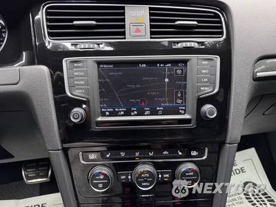 2017 Volkswagen Golf R Hatchback w/DCC & Navigation - zdjęcie 20 z 24 - miniatura
