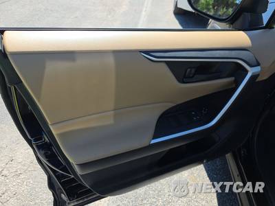 2025 Toyota RAV4 Hybrid LE - zdjęcie 9 z 22 - miniatura