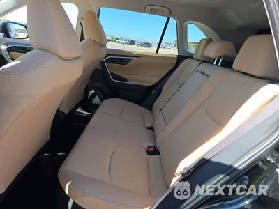 2025 Toyota RAV4 Hybrid LE - zdjęcie 13 z 22 - miniatura