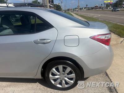 2015 Toyota Corolla LE - zdjęcie 9 z 31 - miniatura