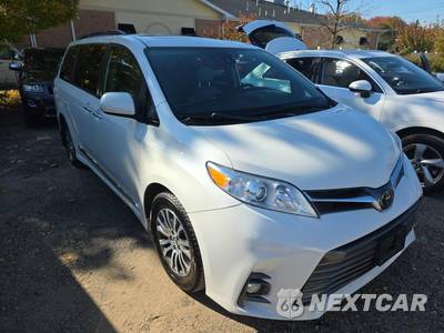 2019 Toyota Sienna XLE 8-Passenger 119.3" WB - zdjęcie 3 z 24 - miniatura