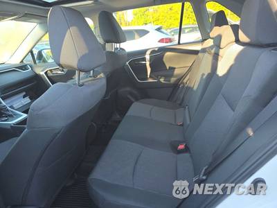 2024 Toyota RAV4 Hybrid XLE - zdjęcie 11 z 18 - miniatura