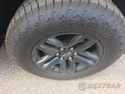 2022 Chevrolet Silverado 1500 LTD LT Trail Boss Crew Cab Short Bed 2LT - zdjęcie 9 z 22 - miniatura