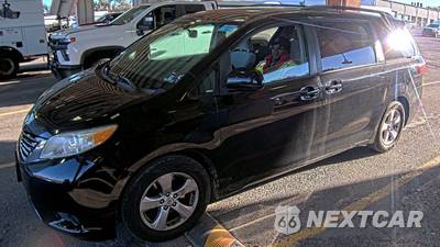 2017 Toyota Sienna LE 8-Passenger 119.3" WB