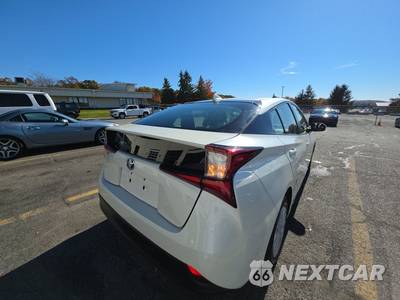 2019 Toyota Prius L Eco - zdjęcie 4 z 26 - miniatura