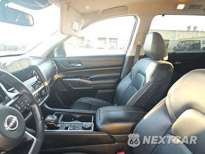 2022 Nissan Pathfinder SL - zdjęcie 7 z 29 - miniatura