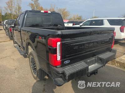 2025 Ford Super Duty F-250 Platinum Crew Cab Medium Bed - zdjęcie 6 z 23 - miniatura