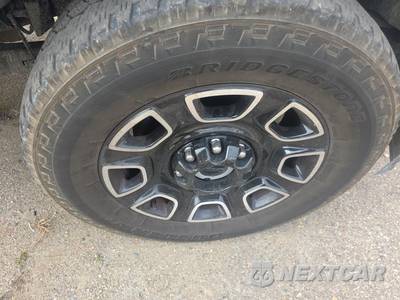 2025 Ford Super Duty F-250 Platinum Crew Cab Medium Bed - zdjęcie 9 z 23 - miniatura