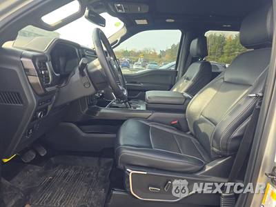 2024 Ford F-150 Lariat Crew Cab Short Bed - zdjęcie 7 z 17 - miniatura