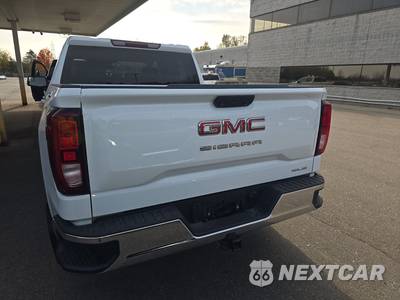 2023 GMC Sierra 1500 SLE Crew Cab Short Bed - zdjęcie 5 z 19 - miniatura