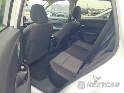 2025 Nissan Rogue SV - zdjęcie 19 z 27 - miniatura