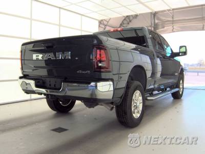 2026 Ram 2500 Big Horn Crew Cab Medium Bed - zdjęcie 4 z 30 - miniatura