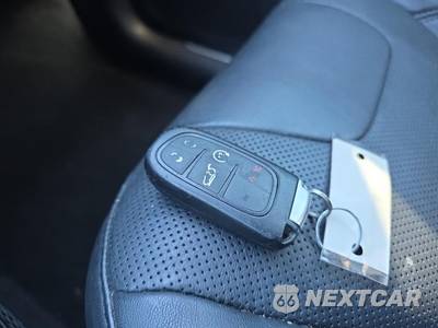 2020 Jeep Cherokee Limited - zdjęcie 22 z 25 - miniatura