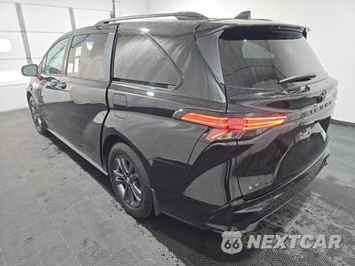 2026 Toyota Sienna XSE 7-Passenger - zdjęcie 6 z 18 - miniatura