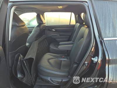 2025 Toyota Highlander XLE - zdjęcie 13 z 24 - miniatura