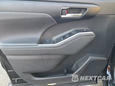 2025 Toyota Highlander XLE - zdjęcie 9 z 24 - miniatura