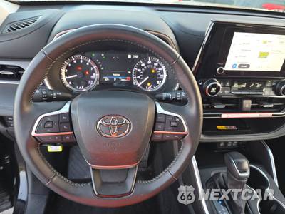 2025 Toyota Highlander XLE - zdjęcie 10 z 24 - miniatura
