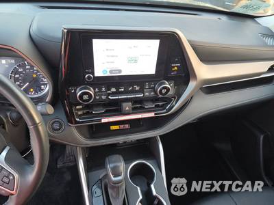 2025 Toyota Highlander XLE - zdjęcie 11 z 24 - miniatura