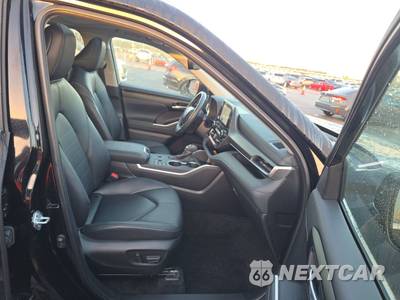 2025 Toyota Highlander XLE - zdjęcie 8 z 24 - miniatura