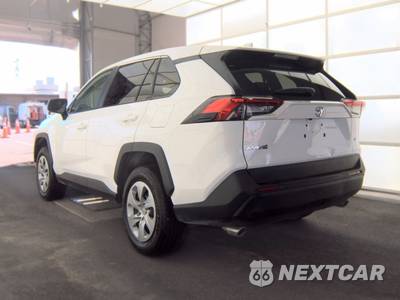 2025 Toyota RAV4 LE - zdjęcie 6 z 25 - miniatura