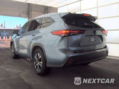 2023 Toyota Highlander XLE - zdjęcie 6 z 36 - miniatura