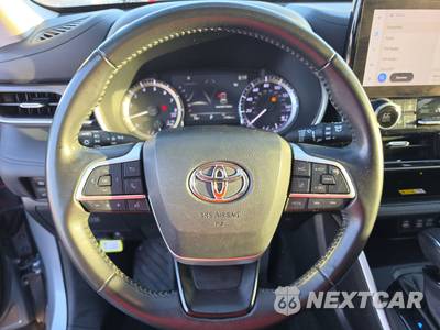 2023 Toyota Highlander XLE - zdjęcie 10 z 36 - miniatura