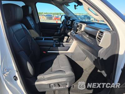 2023 Toyota Tundra SR5 Crew Cab Short Bed - zdjęcie 8 z 35 - miniatura