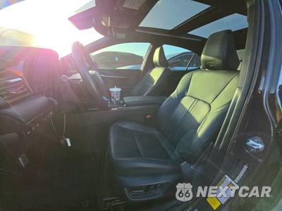 2025 Toyota Camry XSE - zdjęcie 7 z 30 - miniatura