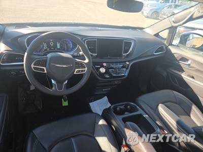 2026 Chrysler Pacifica Select 121.6" WB - zdjęcie 11 z 18 - miniatura
