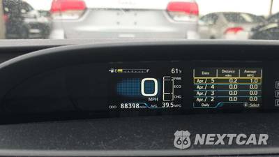 2018 Toyota Prius Two - zdjęcie 18 z 59 - miniatura