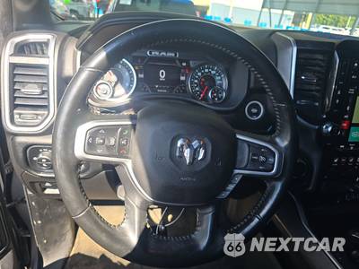 2021 Ram 1500 Big Horn Crew Cab Short Bed - zdjęcie 10 z 31 - miniatura