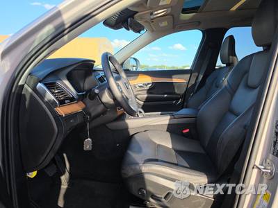 2024 Volvo XC90 B6 Plus Bright Theme 7-Passenger - zdjęcie 7 z 35 - miniatura