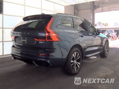 2024 Volvo XC60 B5 Core Dark Theme - zdjęcie 4 z 28 - miniatura