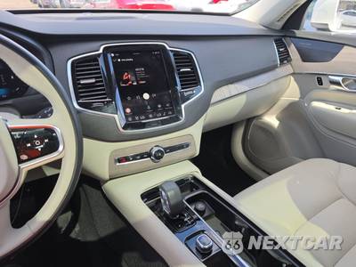 2024 Volvo XC90 B6 Plus Bright Theme 7-Passenger - zdjęcie 11 z 23 - miniatura